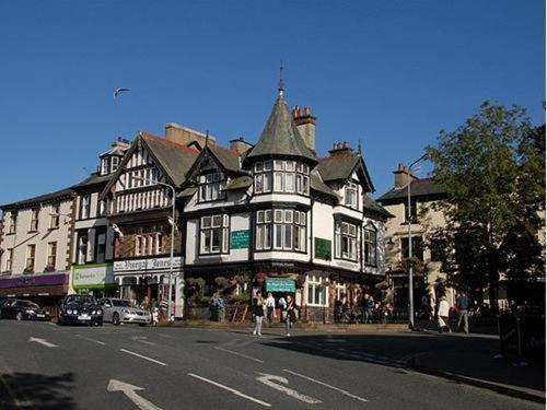 Number 80 Hotel Bowness-on-Windermere Exterior photo